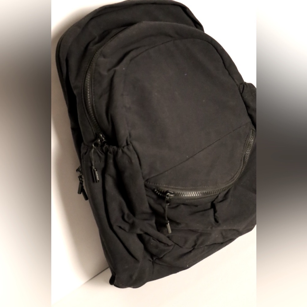 Athleta Kinetic Black Pocket Sport Compartment Backpack